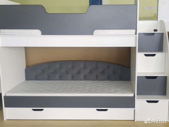 Детская двухъярусная кровать с ящиками