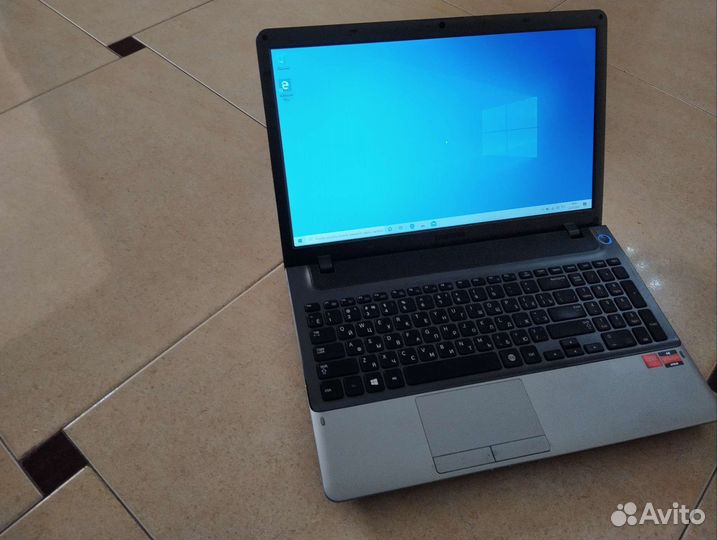 Ноутбук Samsung 