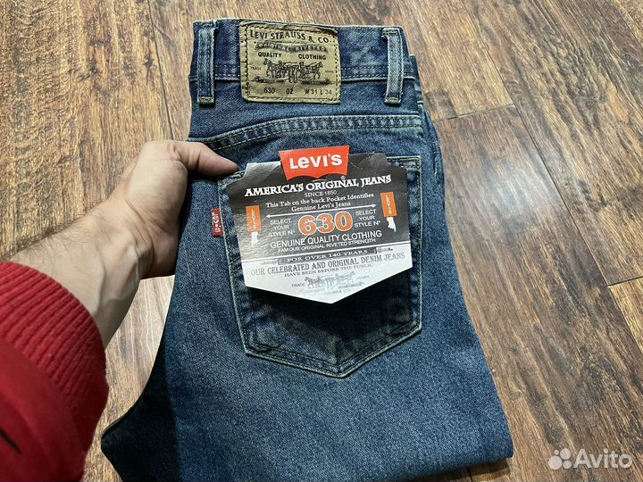 Джинсы levis с зеленцой