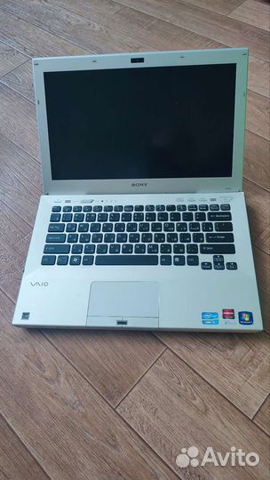 Ноутбук Sony vaio vpcsb4V9R