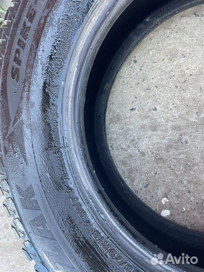 Bridgestone Blizzak Spike-02 SUV 205/70 R15 96T