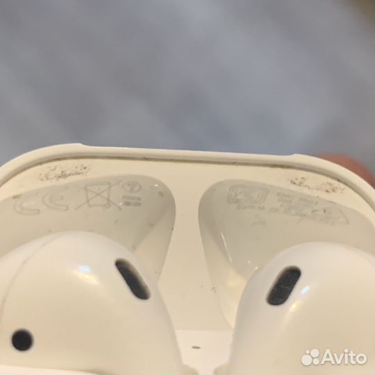 Apple airpods