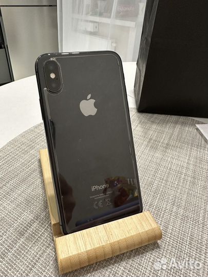 Телефон iPhone Х 64 гб
