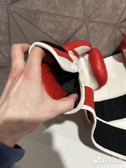 Перчатки Clinch