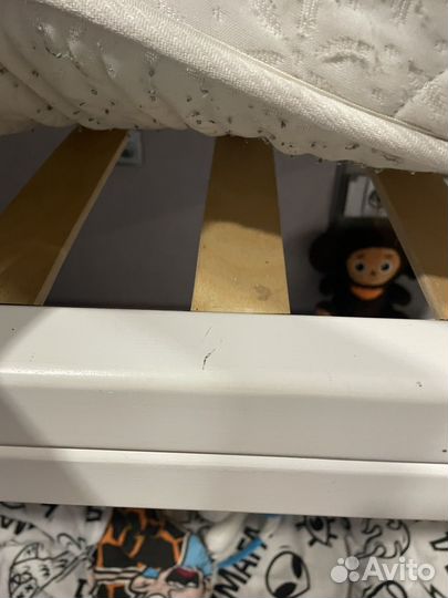 Кровать двухьярусная