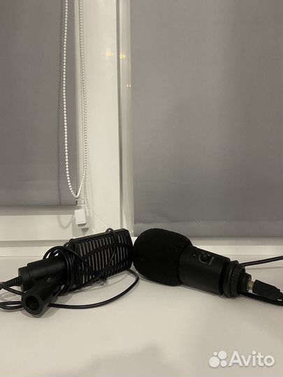 Студийный микрофон