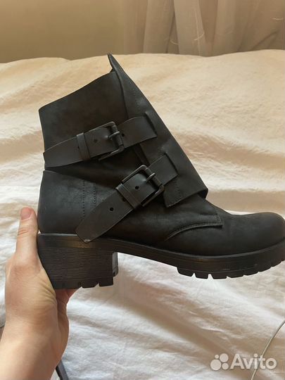 Ботильоны из нубука 38 размера