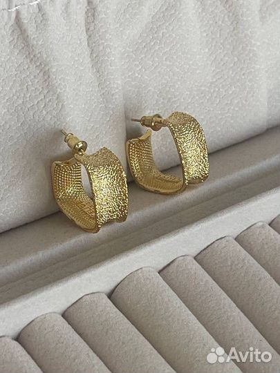 Серьги Bottega Veneta цвета золото