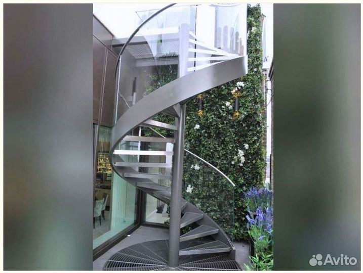 Лестница винтовая кованая под ключ