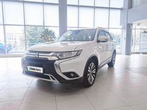 Mitsubishi Outlander 2.0 CVT, 2018, 108 590 км, с пробегом, цена 2 413 000 руб.