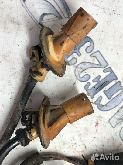 Датчик ABS bmw e 34 передний правый