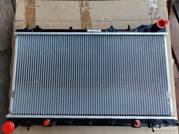Радиатор охлаждения subaru forester 2