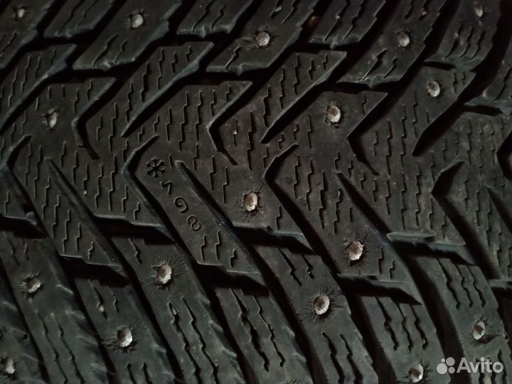 Nokian Tyres Hakkapeliitta 8 215/60 R16 99T