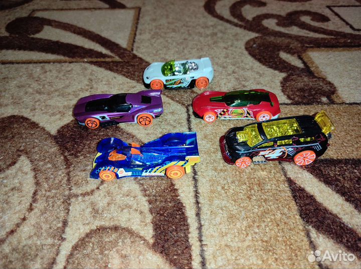 Машинки hotwheels