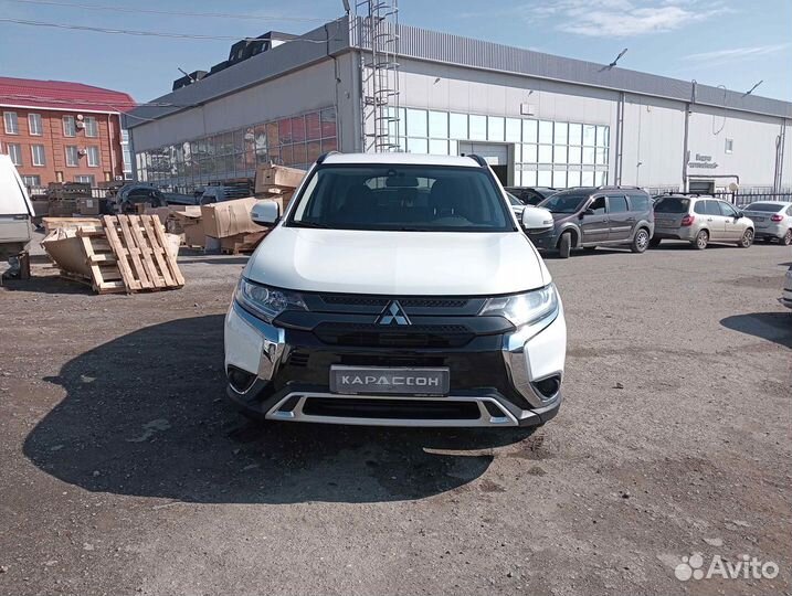 Mitsubishi Outlander 2.0 CVT, 2022, 22 500 км