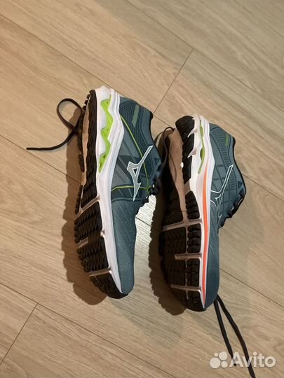 Mizuno wave inspire 18