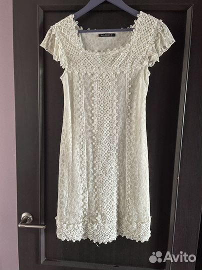 Кружевное платье белое
