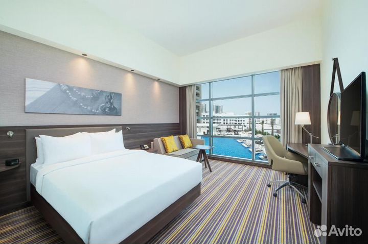 Тур в ОАЭ отель Hampton By Hilton Dubai Airport 3*