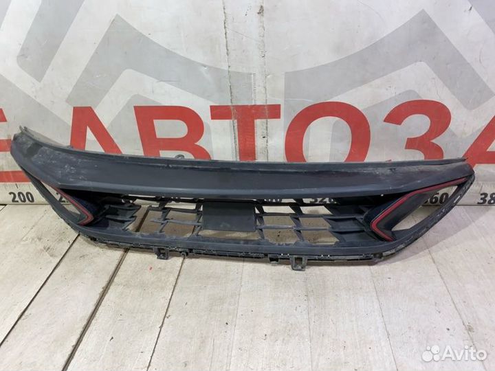 Решетка в бампер передняя Kia Cerato 4 2021-Нв