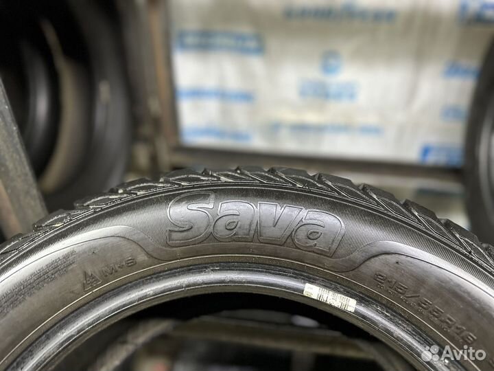 Sava Eskimo Stud 215/55 R16 97T