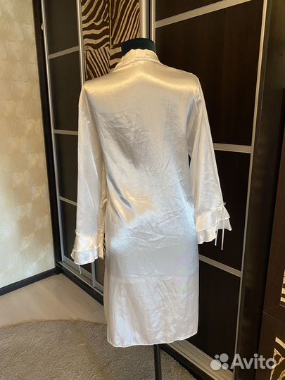 Халат женский с кружевом