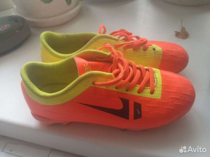 Футбольные бутсы