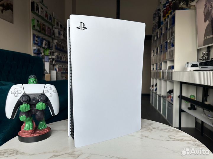Sony PS5 Digital Edition отличное состояние