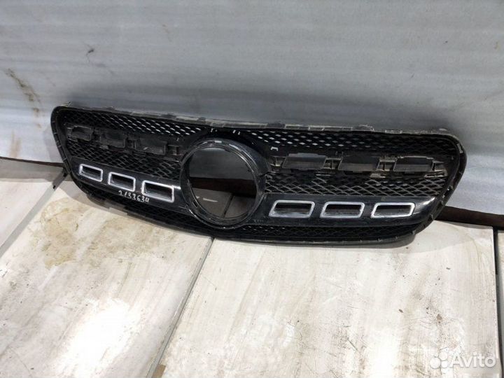 Решетка радиатора Mercedes-Benz Gla-Class X156