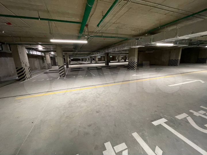 Машиноместо, 14 м²