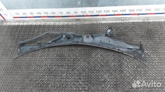 Накладка декоративная (жабо, дождевик) mercedes be