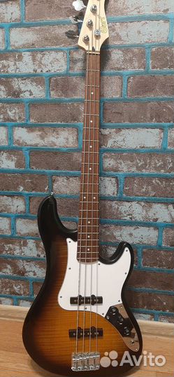 Бас гитара Cort