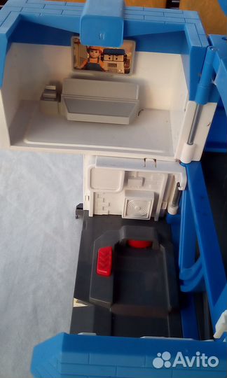 Космическая станция R