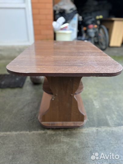 Журнальный столик