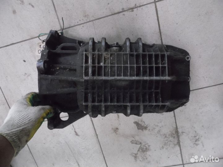 Поддон масляный двигателя Ford Focus II 2005-2008