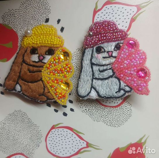 Брошь ручной работы 