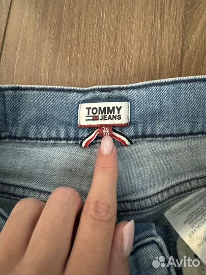 Джинсы Tommy Jeans 26