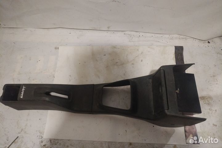 Центральная консоль Mazda Familia