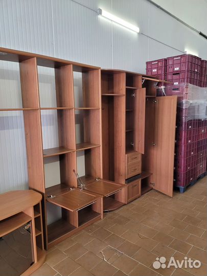 Стенка в гостиную