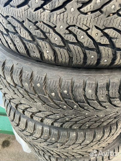 Nokian Tyres Hakkapeliitta 9 SUV 235/60 R18