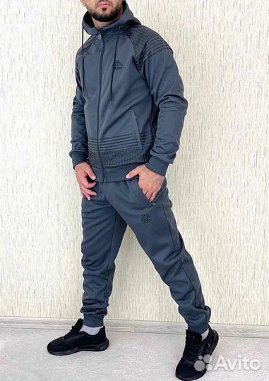 Спортивный костюм