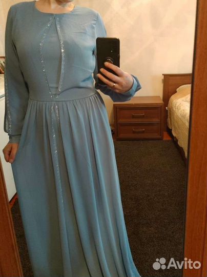 Вечернее платье со шлейфом