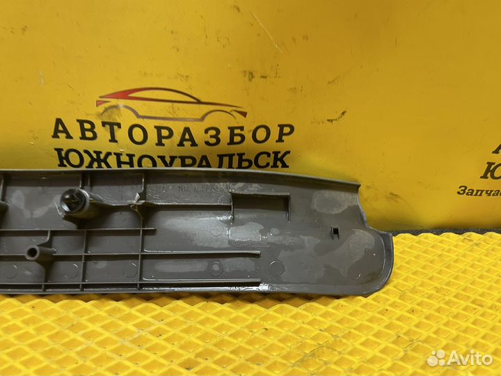 Накладка порога задняя левая Nissan R nessa