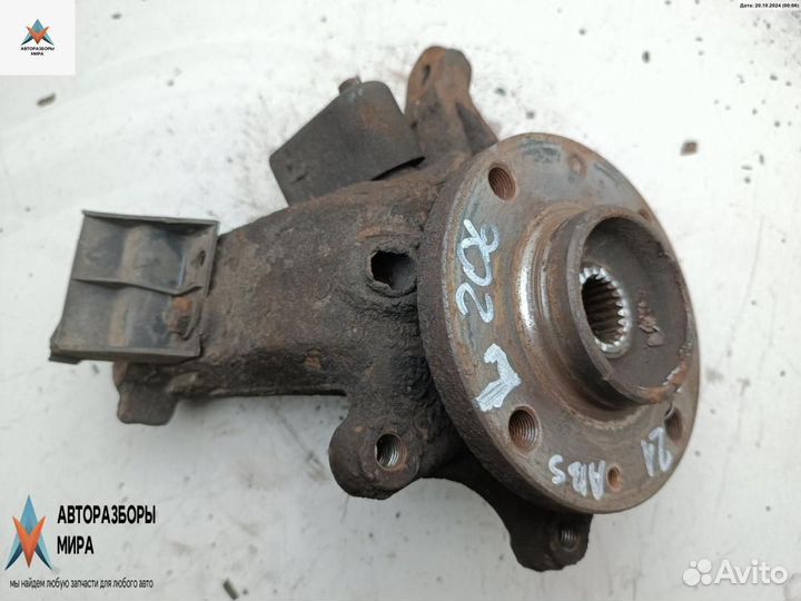 Ступица передняя левая Peugeot 206 2 2009