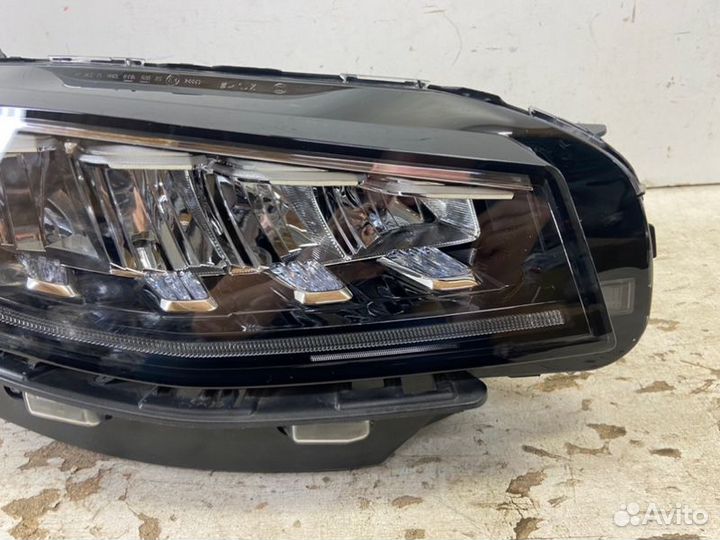 Фара правая Geely Coolray SX11 2020