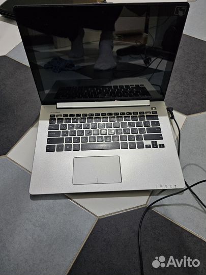 Ноутбук asus
