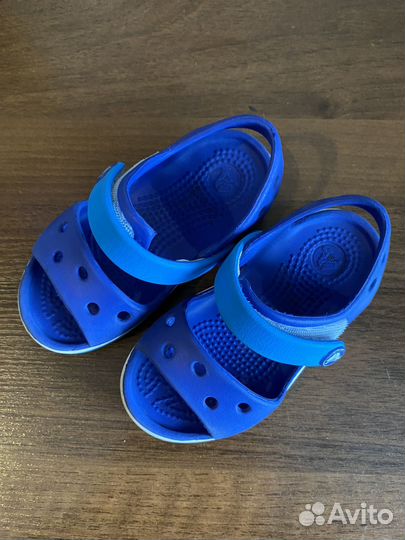 Сандали crocs c6