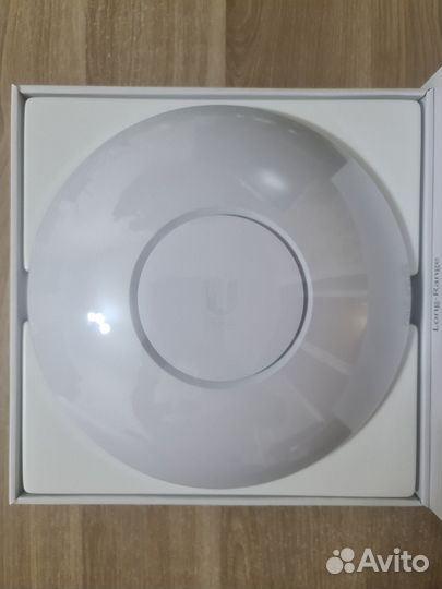 Ubiquiti UniFi 6 AP Long Range (U6-LR) в комплекте