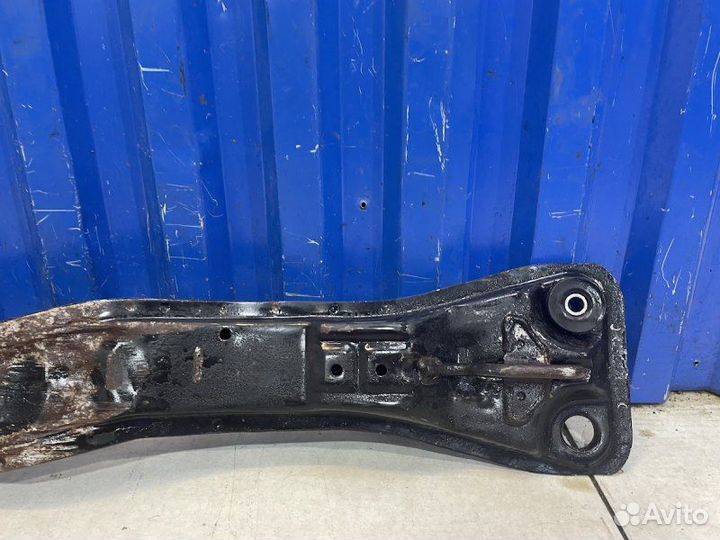 Балка подвески Mitsubishi Galant 8 2.5 6A13 1997