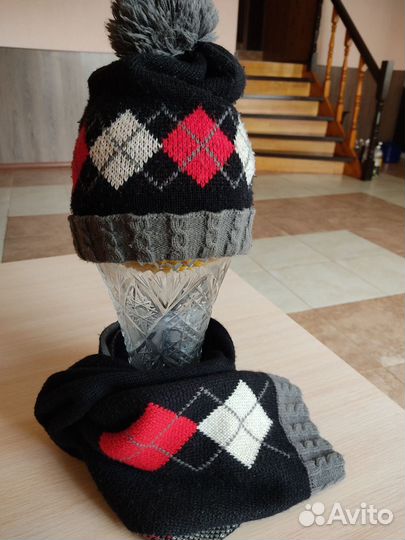 Шапка с шарфом