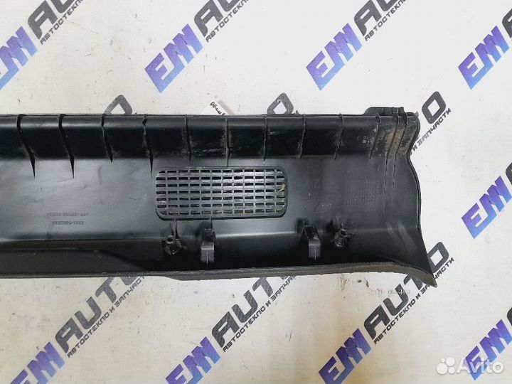 Обшивка задней панели Лада Гранта